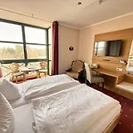 Отель Burgenblick 3*
