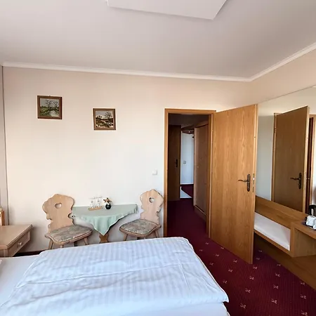 Landhotel Burgenblick Ερφούρτη