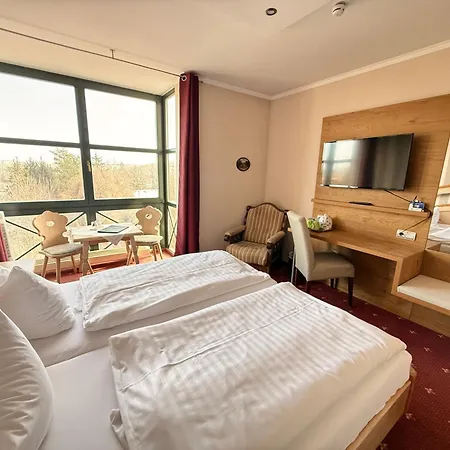 호텔 Burgenblick 3*