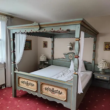 호텔 Burgenblick 3*