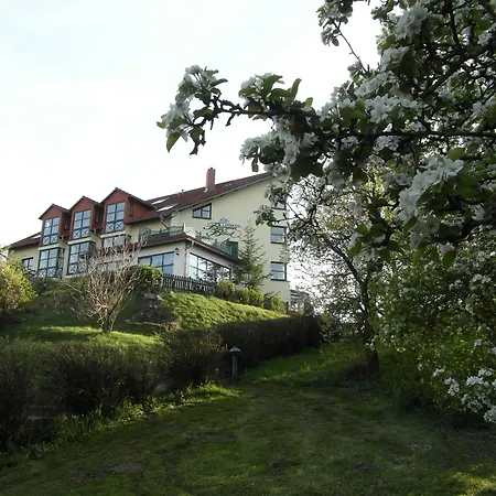 מלון Burgenblick Garni & Tagungshotel