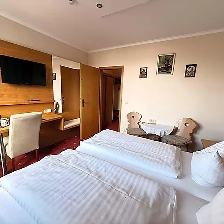 Burgenblick Garni & Tagungshotel Hotel 3*