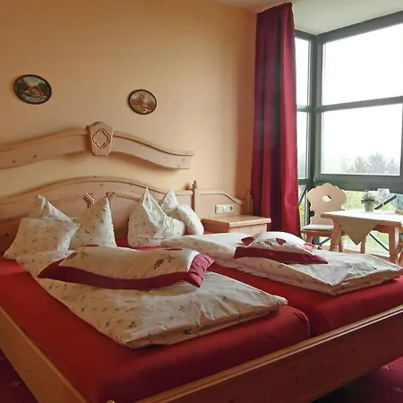 Burgenblick Garni & Tagungshotel Hotel