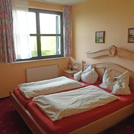 Landhotel Burgenblick 3*